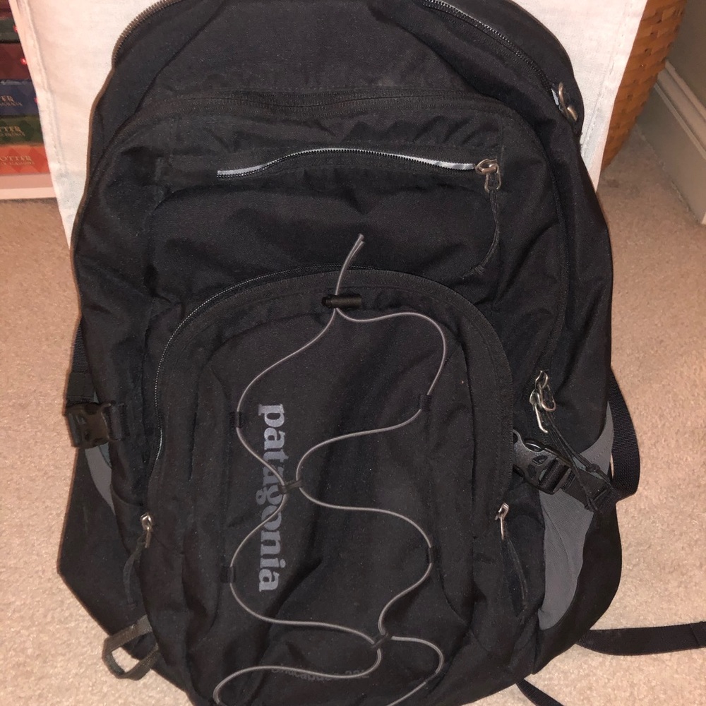 Patagonia Black 32L Chacabuco Backpack
